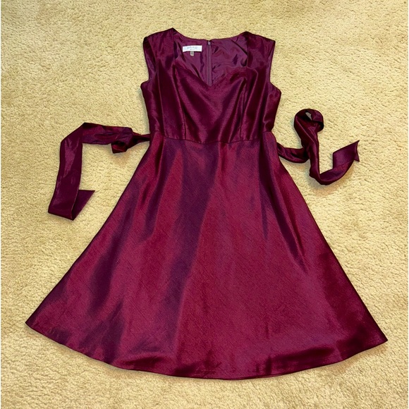 ❤️💜Kasper Satin Dress💜❤️ - Picture 1 of 12